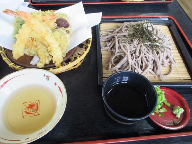 天ぷらざるそばが美味しい、霧島市国分剣之宇都町「そば処 信州庵」 うどん