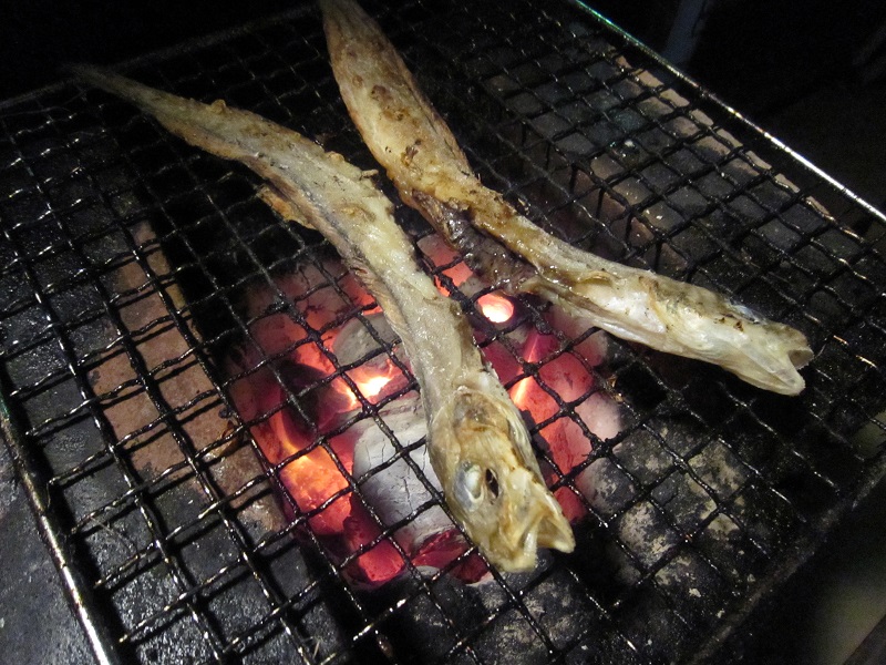 深海魚の げんげ の干物を七輪で焼いて食べる 美味 姶良霧島 Aira Kirishima